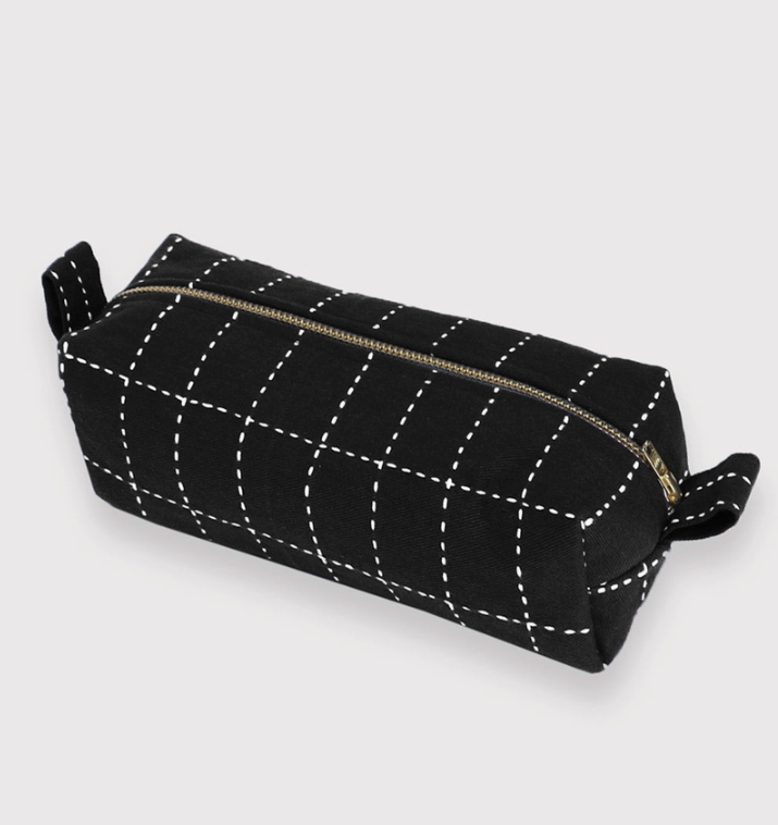 SmallGrid-StitchToiletryBag-black